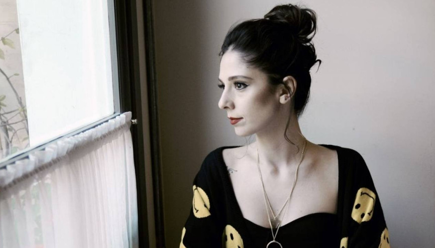 İyi bir müzisyenden çekingen bir albüm: Aslı Demirer