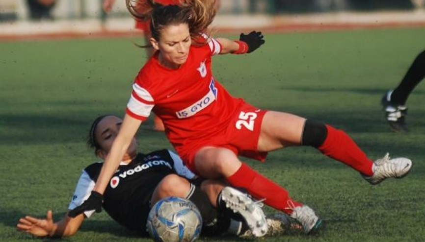 İzmir Konak Belediyespor üzüyor