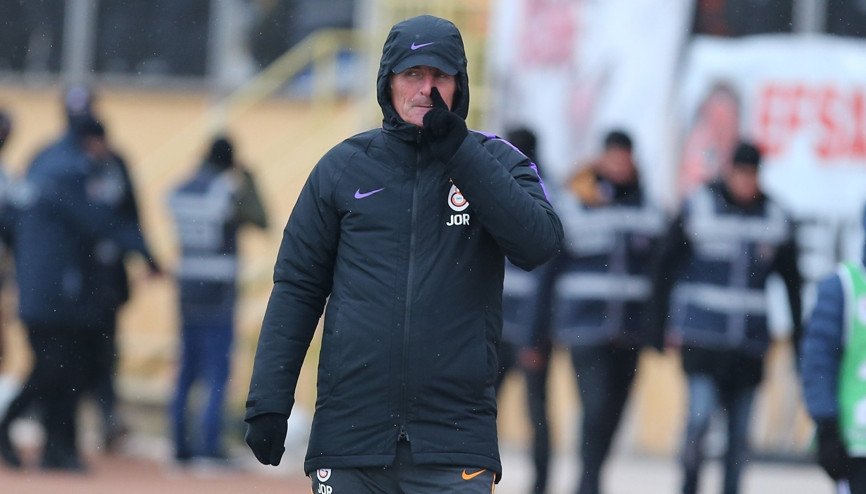 Riekerink: Türkiyede herkes aynı şartlarda oynamalı