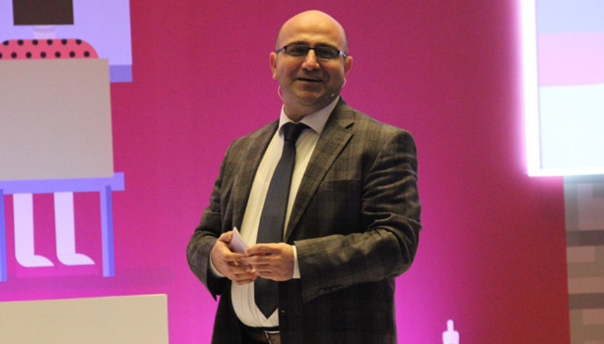 YEĞİTEK Genel Müdürü Bilal Tırnakçı: Okullara 205 bin akıllı tahta daha kurulacak