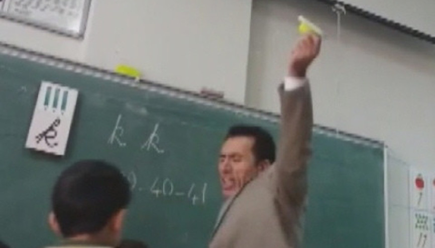 Öğretmenden öğrenciye dayak kamerada