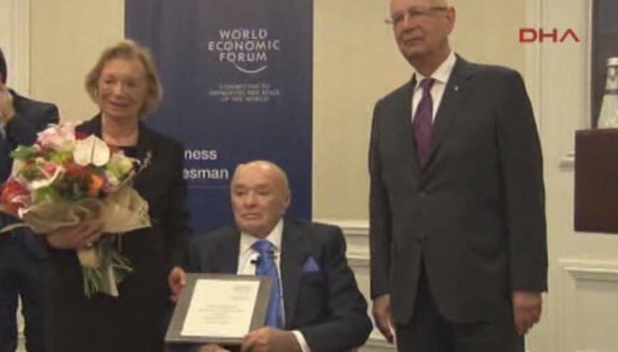 Şarık Tara’ya Dünya Ekonomik Forumu’ndan Ödül
