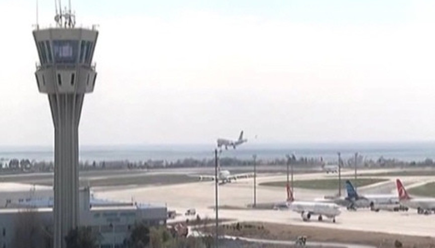 THY uçağına kuş sürüsü çarptı