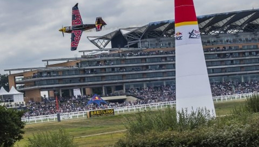 Ascot’ta gökyüzünün hakimi Avustralyalı Matt Hall
