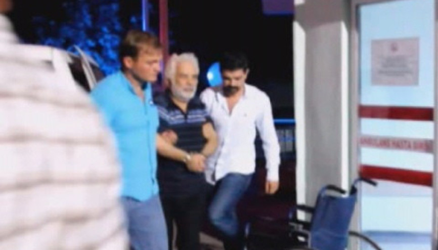 Zaman Gazetesinin eski sahibi yakalandı Zaman Gazetesinin eski sahibi yakalandı