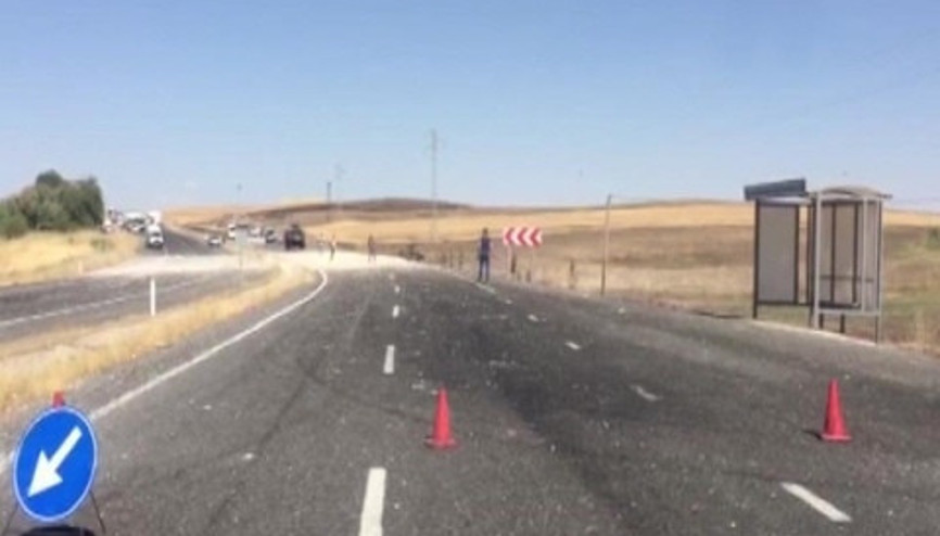 Silvan’da askeri aracın geçişi sırasında patlama