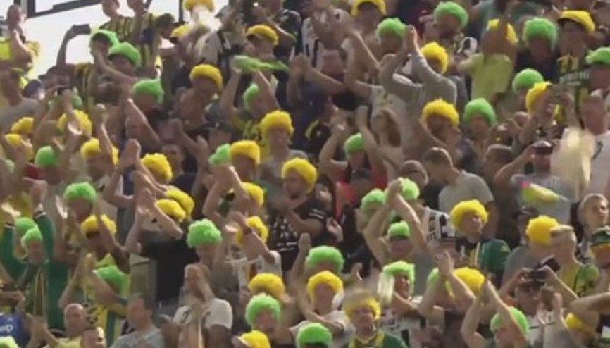 Ado Den Haag taraftarlarından insanlık dersi