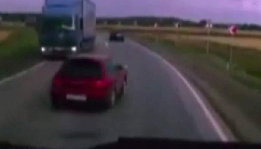 Rusyadaki feci kaza araç kamerasında