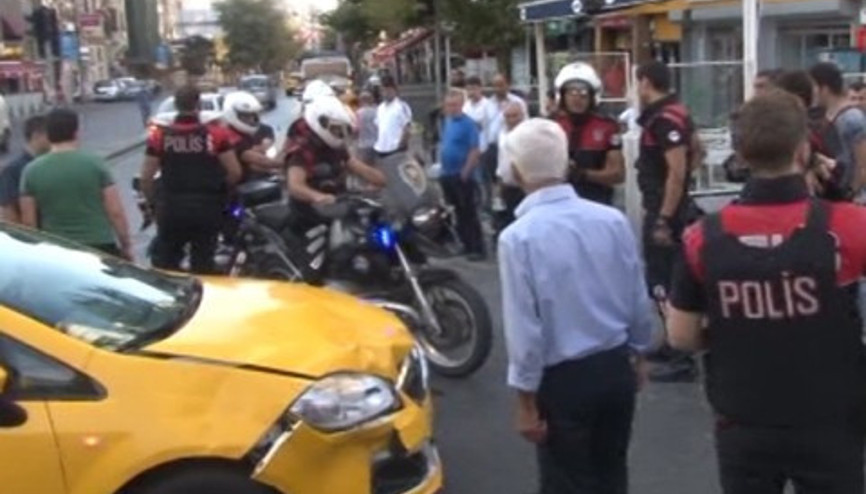 Şişlide yunus ekibi kaza yaptı: 2 polis yaralı