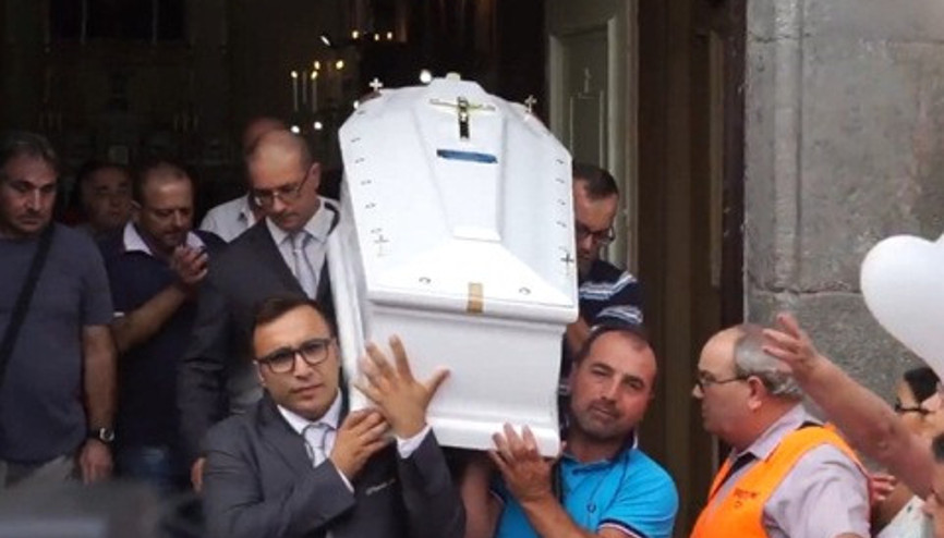 Cinsel ilişki videosu internete konan kadın intihar etti