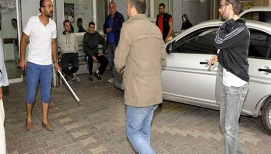 FETÖ şüphelisine hastanede paspas sopalı saldırı
