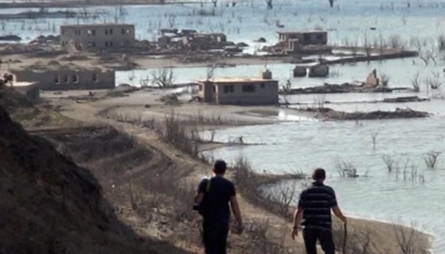 Baraj altından çıkan köye ziyaretçi akını