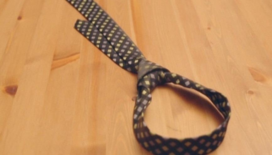 Kravat bağlamanın en kolay yolu - Yaparım Bilirsin