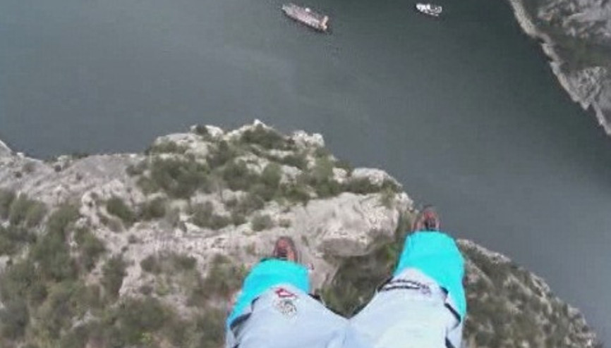 324 metre yükseklikteki Şahinkaya Kanyonundan atladı