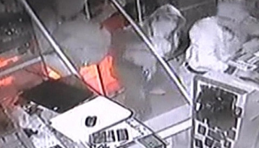 1,5 dakikada soyup soğana çevirdiler: Zarar 100 bin TL