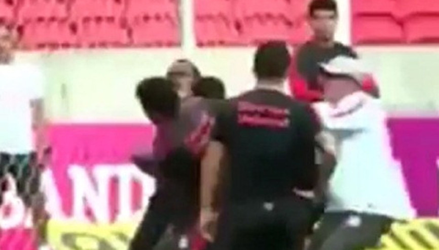 Anderson takım arkadaşının burnunu kırdı