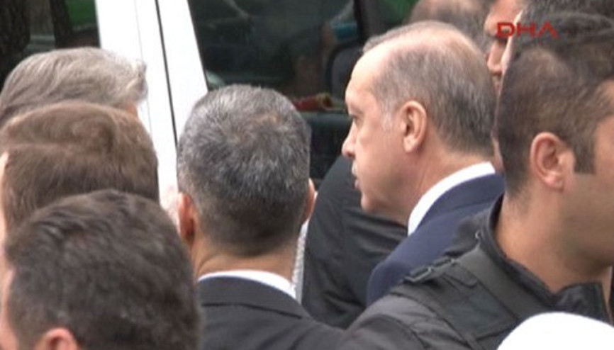 Tabutunu Erdoğan omuzladı