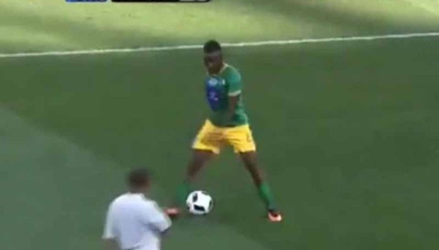 Güney Afrikalı oyuncu rakip takımla dalga geçti