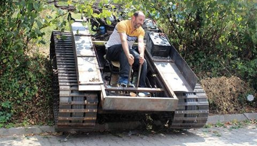 Darbecilere kızdı tank yaptı
