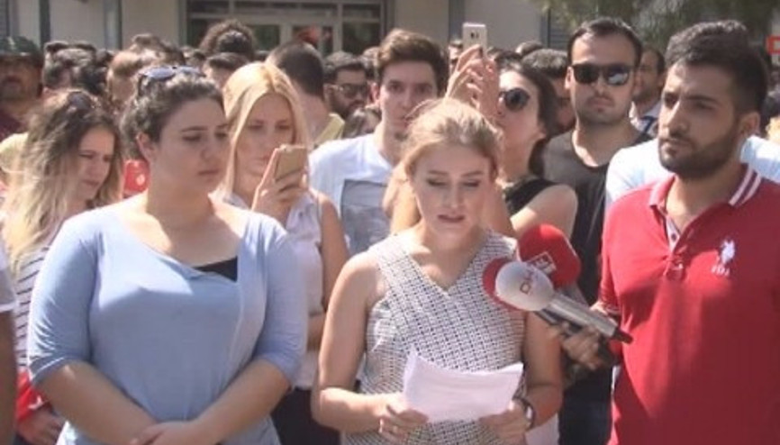 Kapatılan vakıf üniversitelerinin öğrencileri tepkili