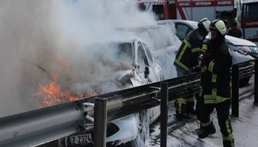 TEM’de zincirleme kaza: 8 araç birbirine girdi