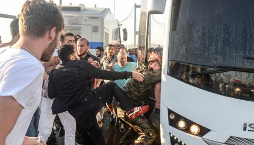 Hürriyet muhabiri Selçuk Şamiloğlu saldırıya uğramadan önce bu görüntüleri çekti