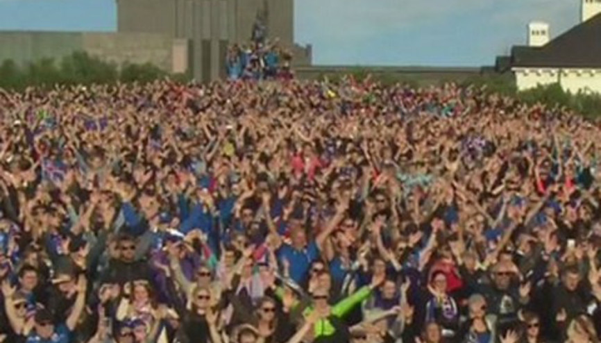 İzlandaya muhteşem karşılama