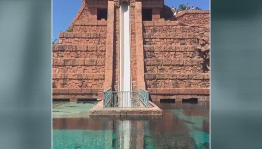 Maya Piramidi şeklindeki şahane kaydırak