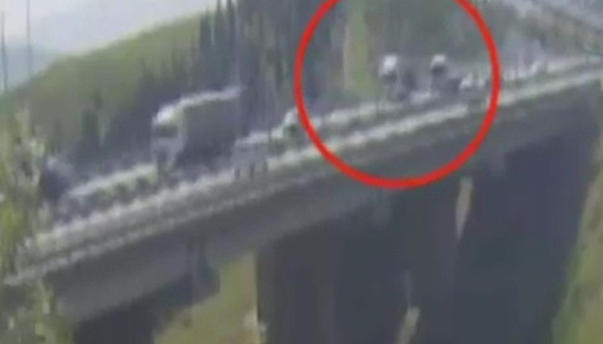 Çayırovadaki tanker kazasının görüntüleri ortaya çıktı Çayırovadaki tanker kazasının görüntüleri ortaya çıktı