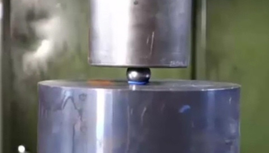 Pres makinesi rulman topunu ezmeye çalışırsa ne olur