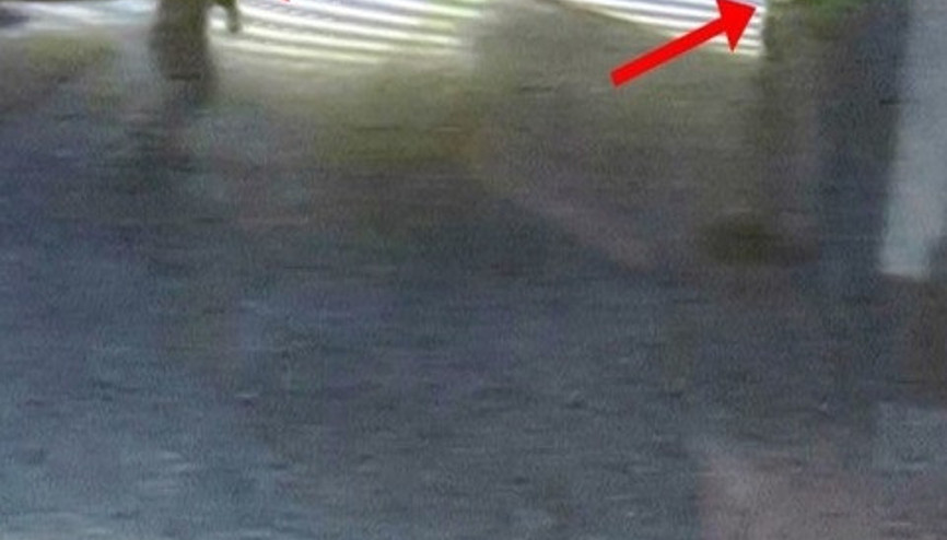 20 dakikada kapıyı açtı, 10 saniyede soyup kaçtı