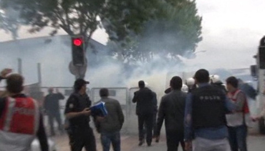 Bakırköyde HDPli gruba polis müdahalesi Bakırköyde HDPli gruba polis müdahalesi