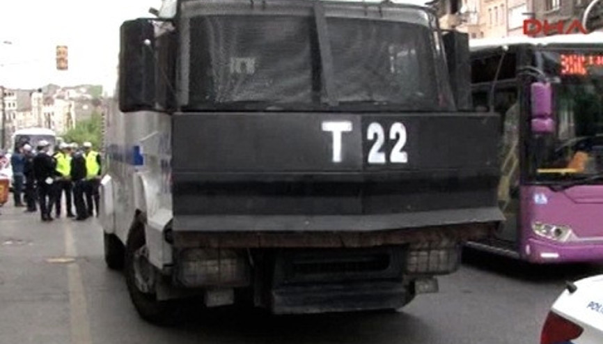 Taksimde TOMA’nın altında kalan adam hayatını kaybetti Taksimde TOMA’nın altında kalan adam hayatını kaybetti