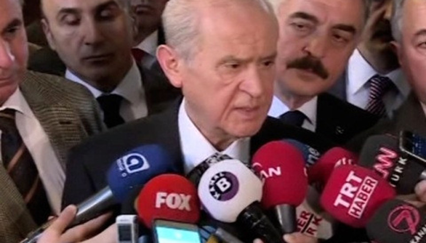 Bahçeliden Akşenere ;  Bu ne biçim terbiyesizliktir
