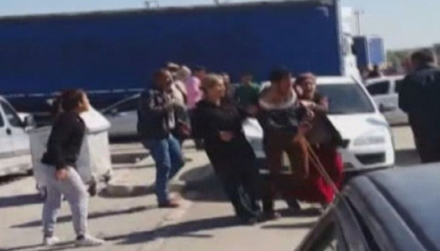 Otomobil pazarında cinsel taciz hesaplaşması: 17 Yaralı