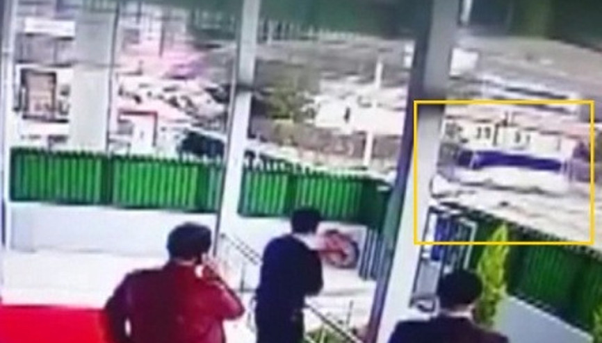 Diyarbakırdaki patlamayı özel güvenlikçi saniyeler önce fark etmiş