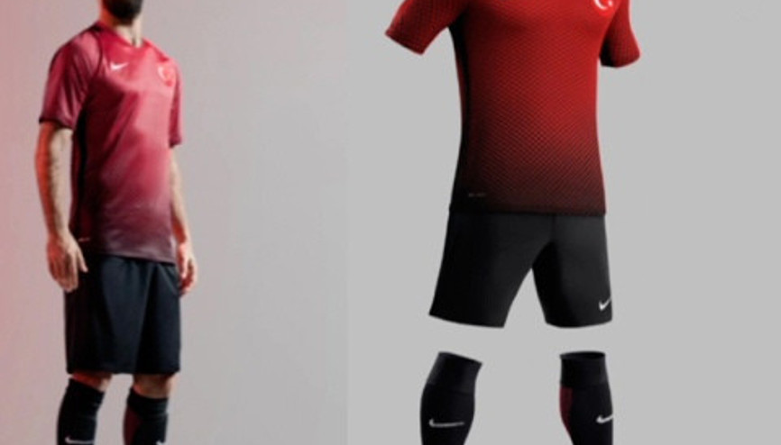 A Milli Futbol Takımının yeni formaları tanıtıldı