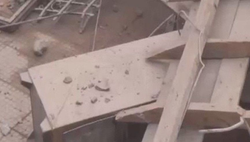 Kenan Evrenin yıkılan evinden gizli kasa çıktı Kenan Evrenin yıkılan evinden gizli kasa çıktı