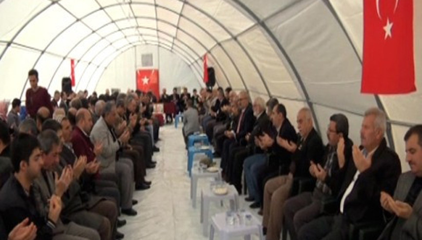 Mardinliler taziye çadırına akın etti Mardinliler taziye çadırına akın etti