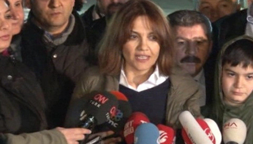 Aslı Gül 2 oğlu ile Silivri cezaevine geldi