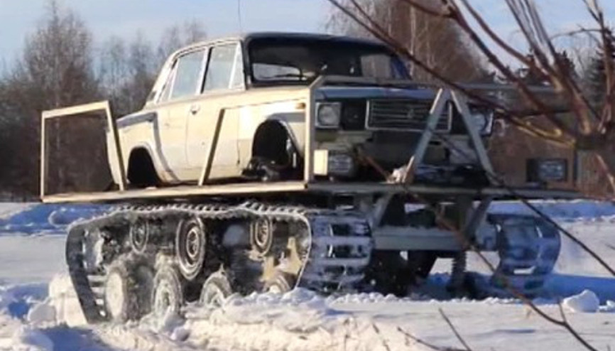 Kırk yıllık otomobilinden tank yaptı