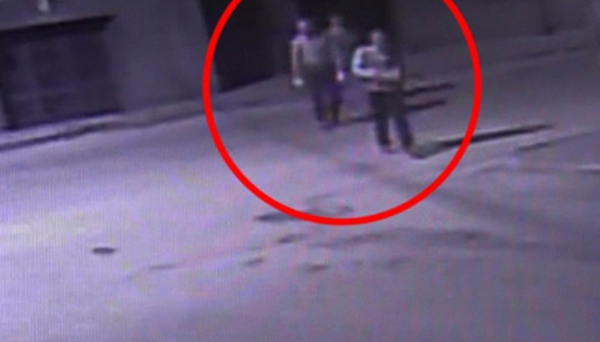 Adanada hırsızlar çaldıklarını almaya gelince yakalandı