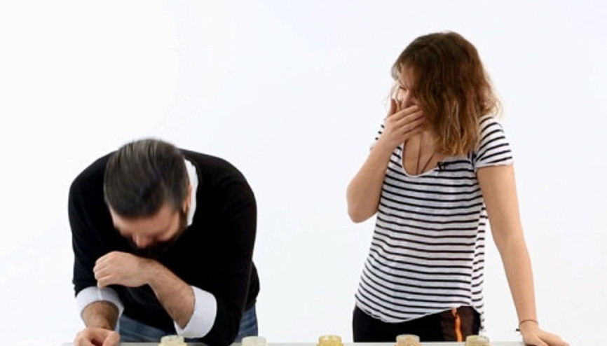 İlk kez bebek maması denediler - BirDirBir