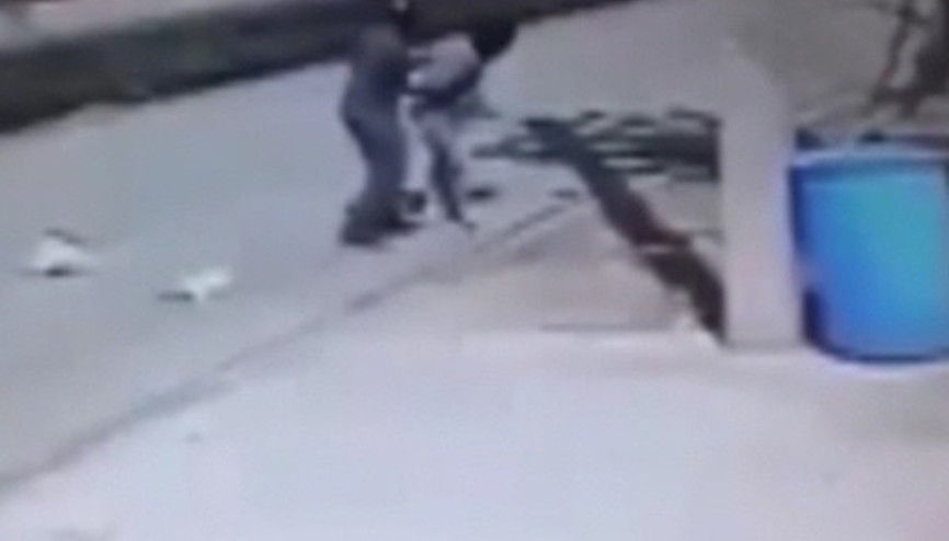 Gaspçı önce düşürdü, sonra yardım etti, ardından gasp etti