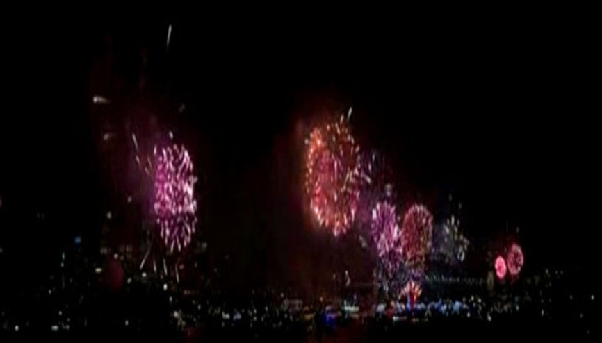 Avustralya havai fişek gösterisi ile yeni yıla merhaba dedi