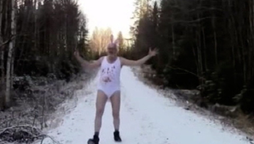 Arkadaşları için hazırladığı Noel klibi yarım milyondan fazla tıklandı