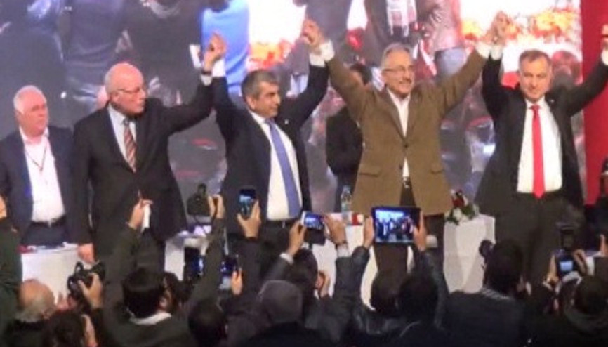 CHPnin yeni İstanbul İl Başkanı Cemal Canpolat oldu