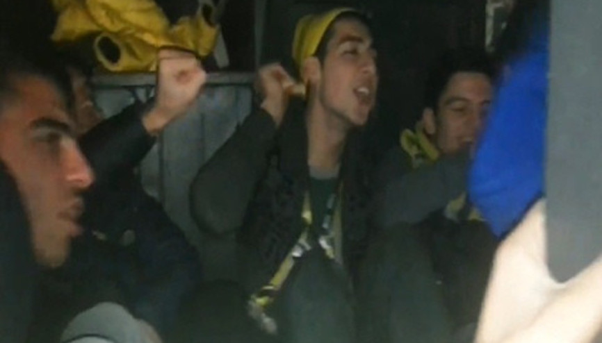 Otobüste yer bulamayınca bagajda gittiler