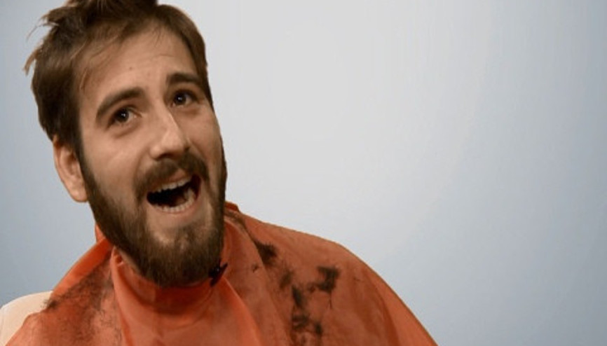 BirDirBir - Kızlar ilk kez erkeklerin saçlarını kestiler BirDirBir - Kızlar ilk kez erkeklerin saçlarını kestiler