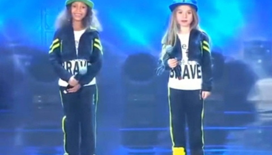Jennifer ve Raya’dan muhteşem şov Jennifer ve Raya’dan muhteşem şov